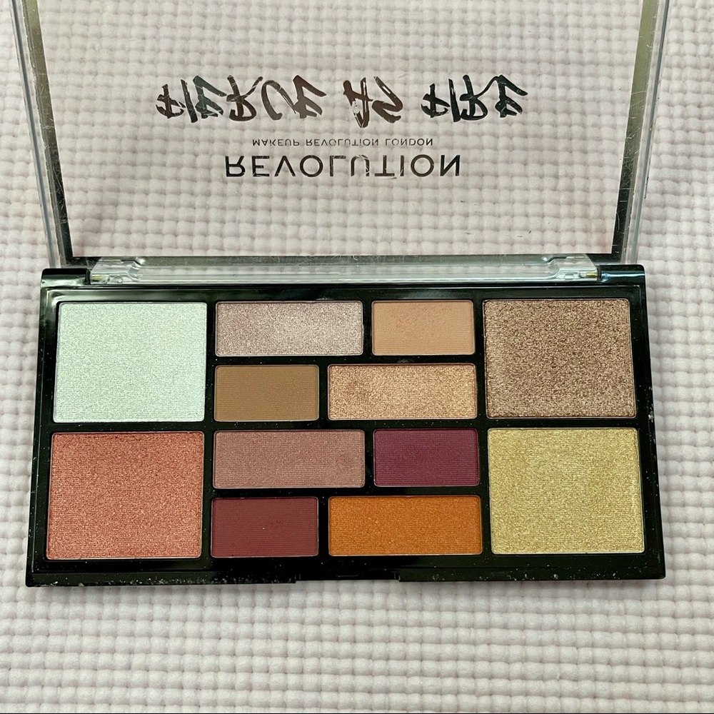 Makeup Revolution palette